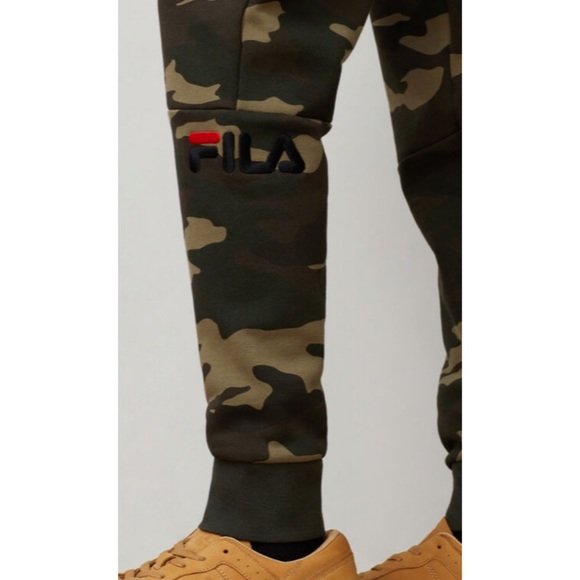 FILA Camo Jogger Sweatpants. Size Large. - Picture 5 of 5